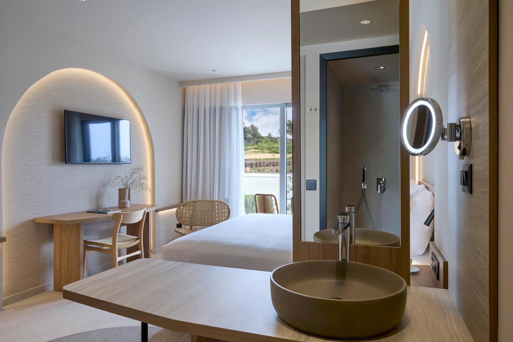 Ammos Luxury Resort 5*